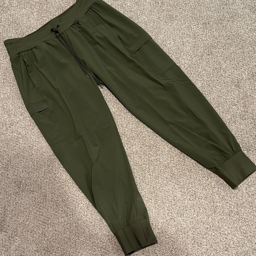 CALIA by Carrie Underwood Dark Green Cargo Joggers